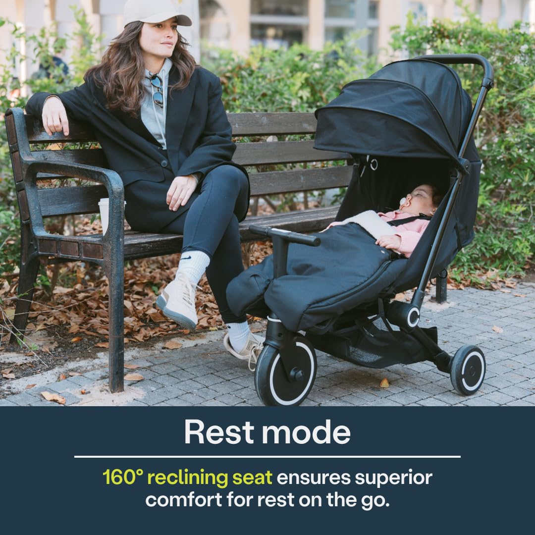 SmarTrike Traveler Compact Stroller, Near-Flat Recline, Forest Green (NEW)