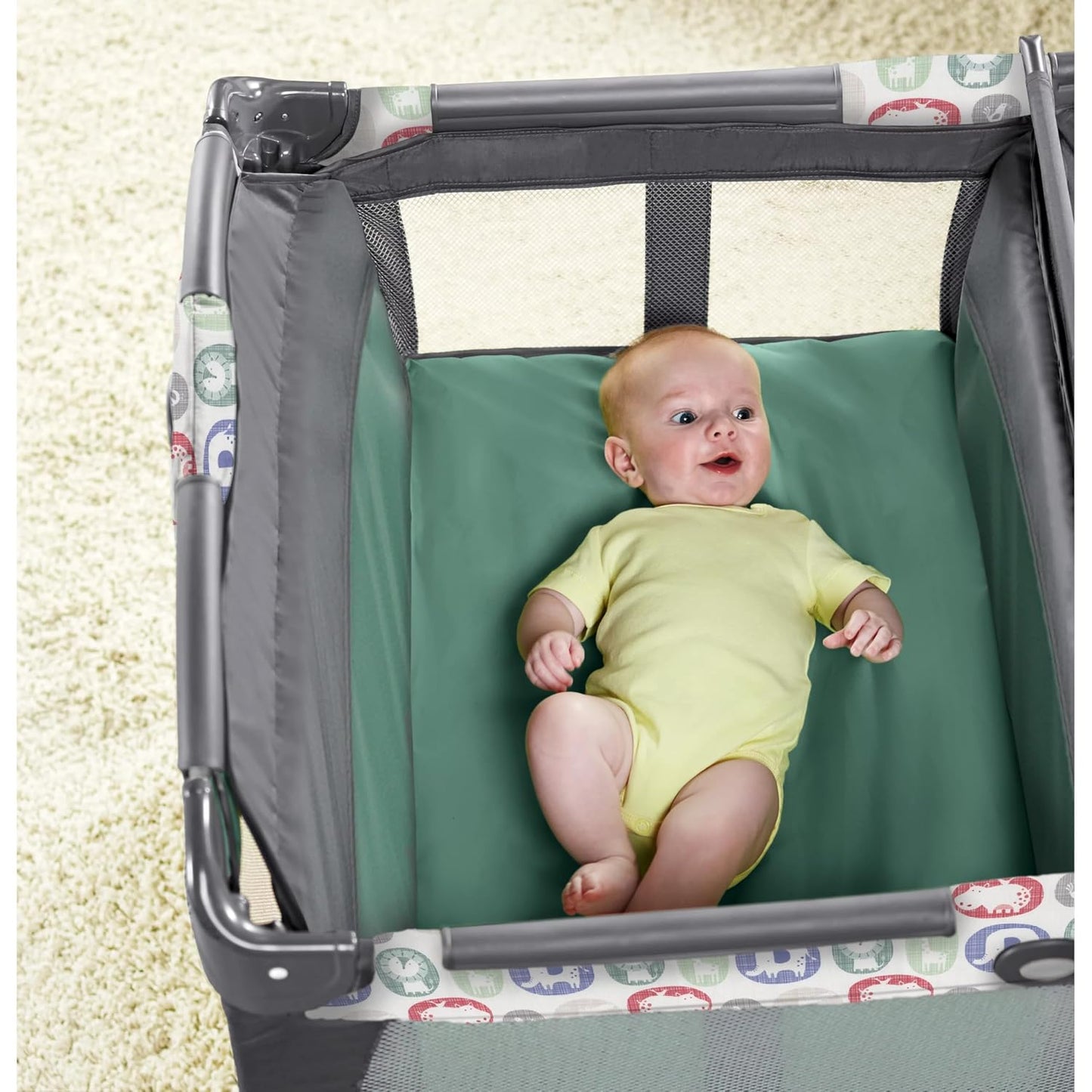 Graco Pack and Play Playard in Manor (Open Box)