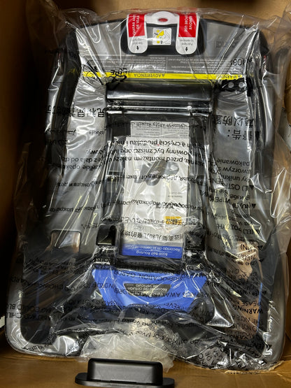 Doona Infant Car Seat & Latch Base - Rear Facing, Car Seat to Stroller in Seconds - US Version, Racing Green